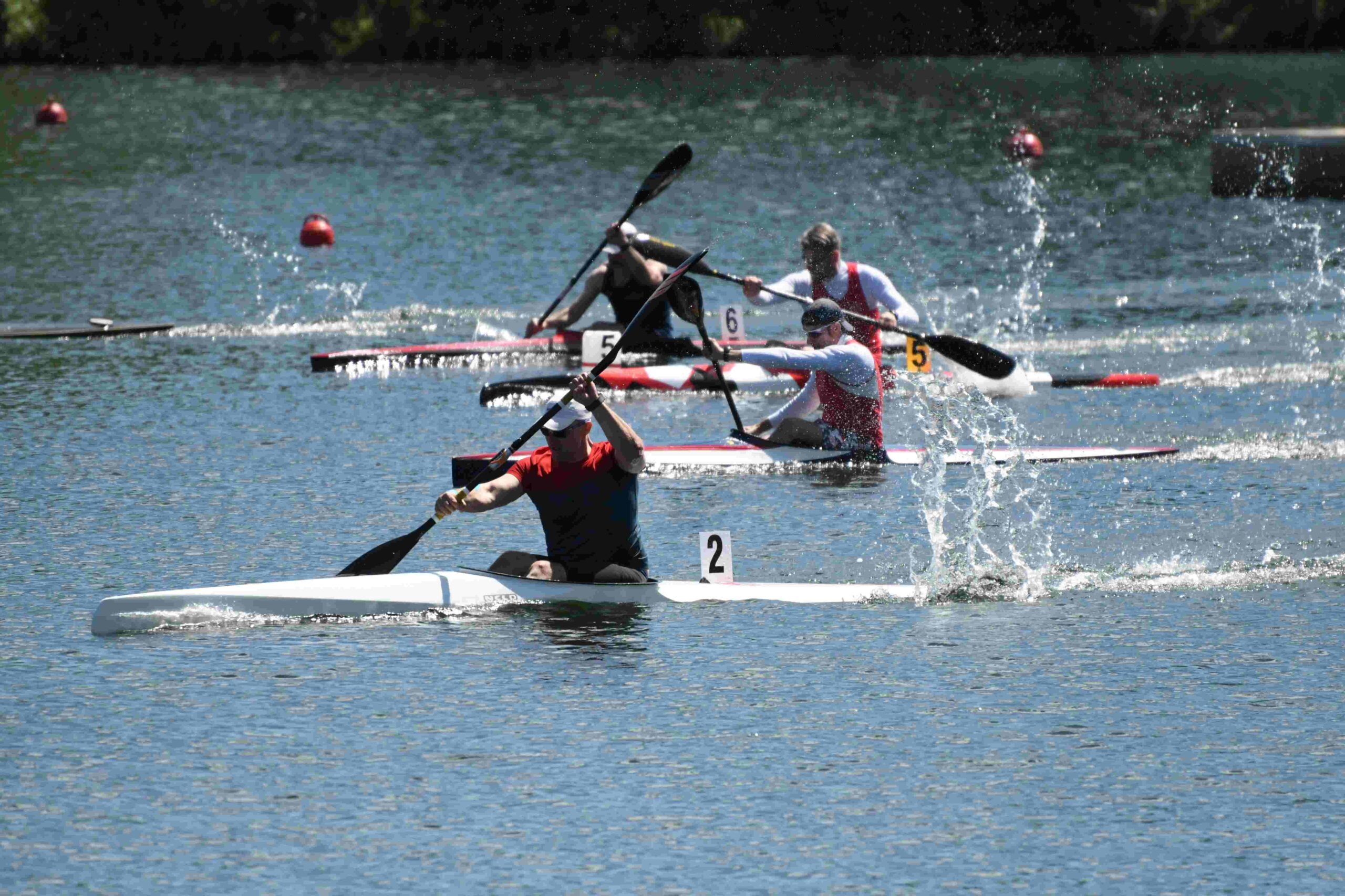 17. Jenaer Kanusprint Rennkanuten fahren ein Sprintrennen in K1